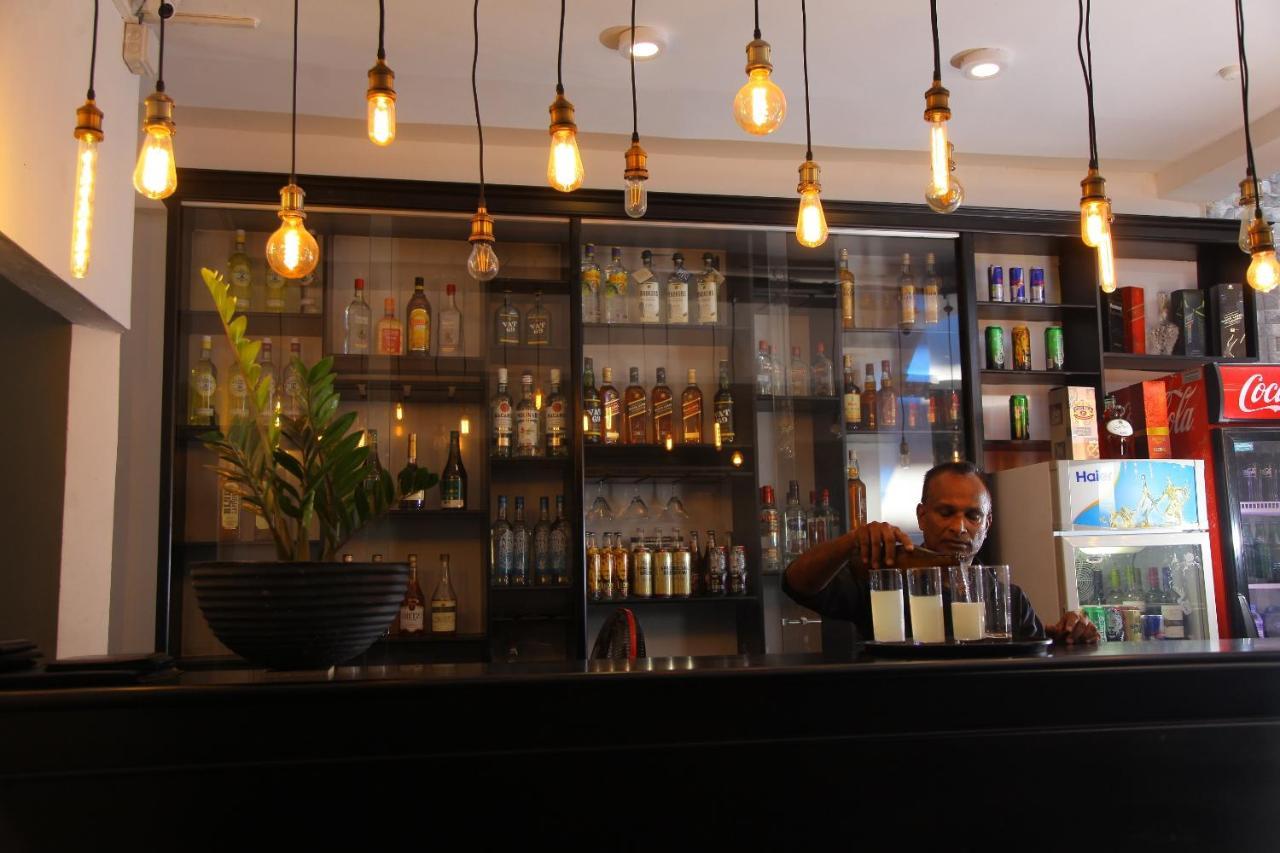 Hotel Nathaliya Katunayaka Dış mekan fotoğraf