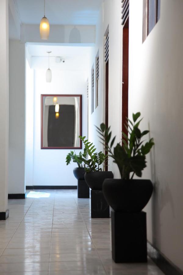 Hotel Nathaliya Katunayaka Dış mekan fotoğraf